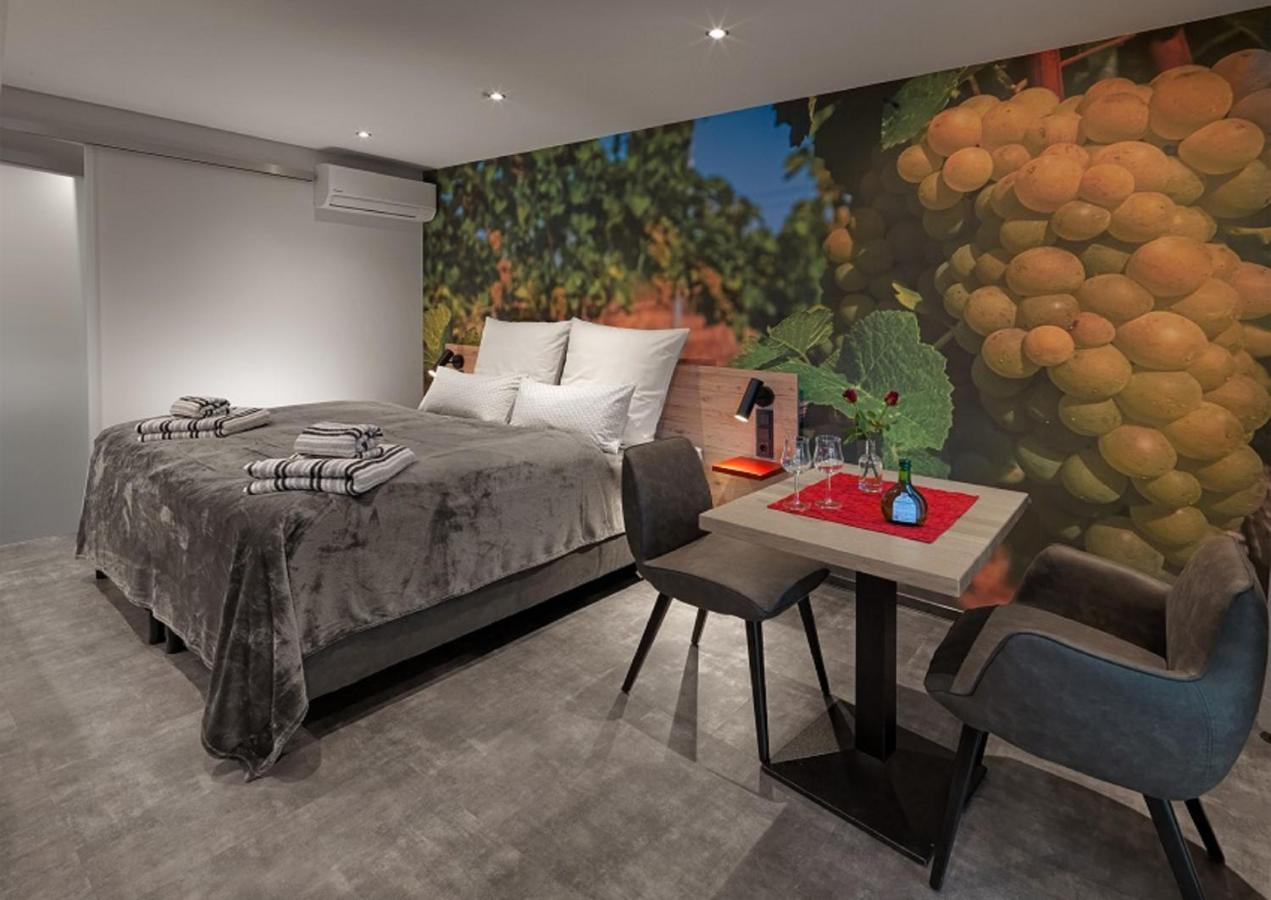 Weinmotel Simon 1 A Alzenau in Unterfranken Eksteriør billede